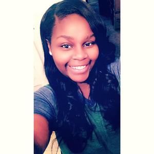 Meet your Posher, Nadia